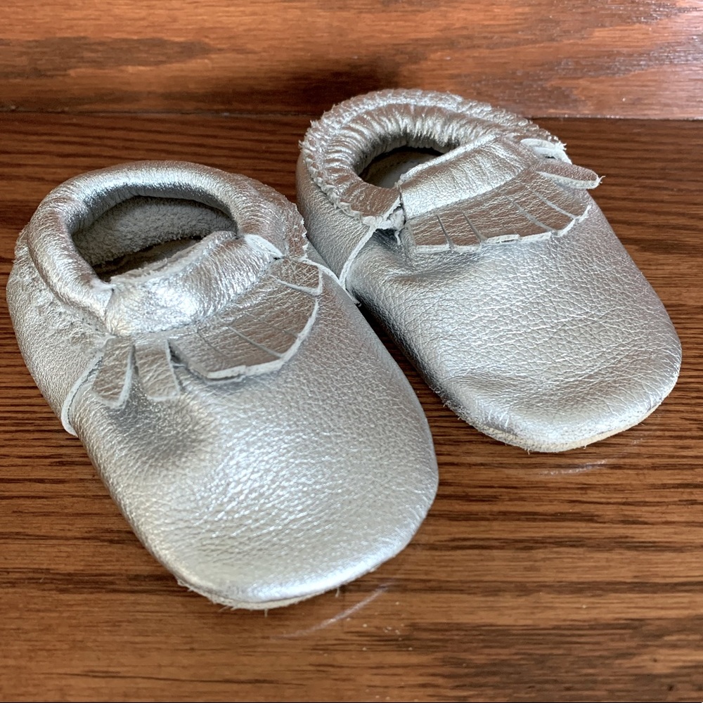 Hanna Andersson Silver Baby Moc Size 2